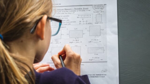自由研究のタイトルのつけ方やさしく解説|小学生でも書きやすいコツとすぐ使える例文集
