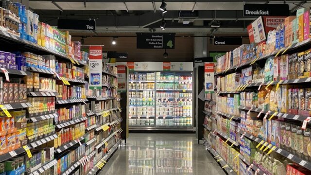 明治おいしいミルクコーヒーはどこで売ってる?買える店舗・通販・見つけやすい探し方まとめ
