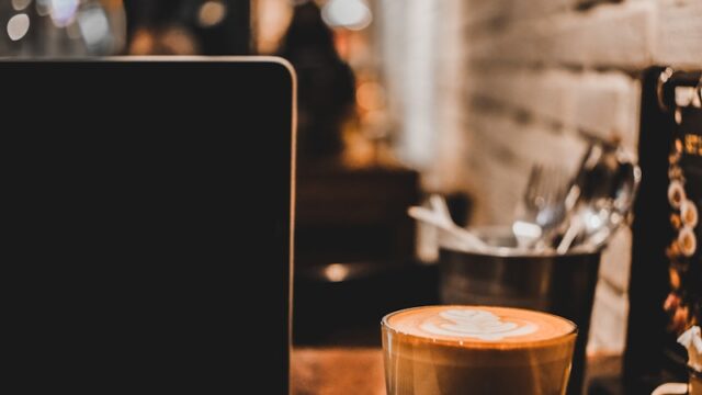 明治おいしいミルクコーヒーはどこで売ってる?買える店舗・通販・見つけやすい探し方まとめ