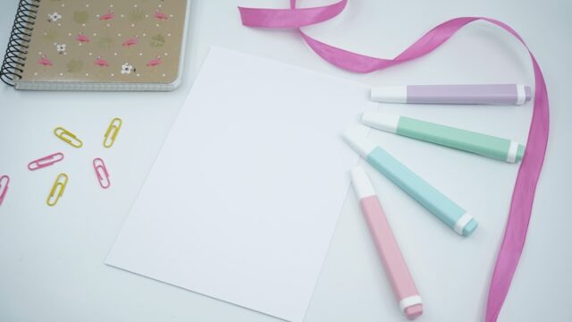 退職しない人にも贈れる定年メッセージ例文集|失礼なく気持ちが伝わる言葉の選び方