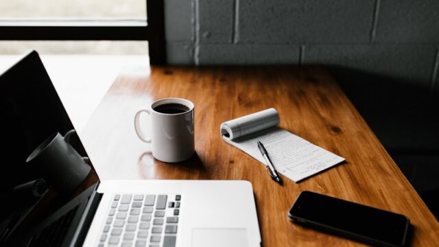 メールの「拝」は失礼?意味・正しい使い方・ビジネスメール例文までやさしく解説